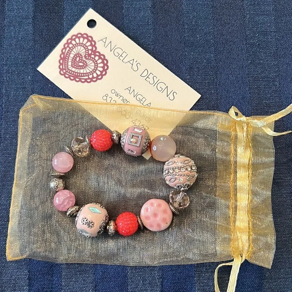 NWT Angelas Designs handmade stretchy Pink silver beaded bracelet